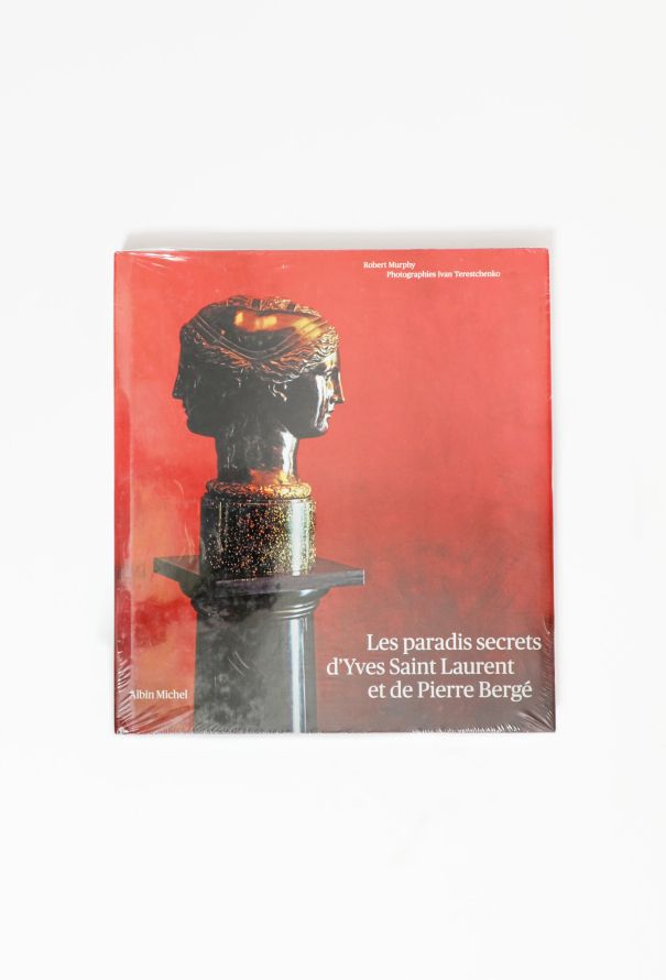 Exquisite Vintage Les Paradis Secrets d'Yves Saint Laurent et de Pierre Bergé - 1