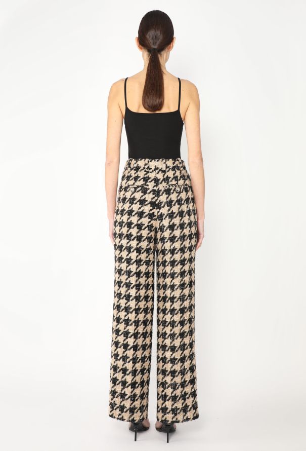 Chanel Iconic F/W 2019 Houndstooth Tweed Suit - 9