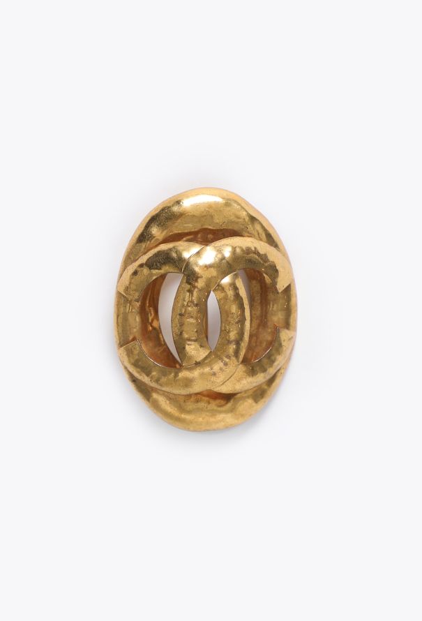 Chanel 1992 Hammered 'CC' Brooch - 1