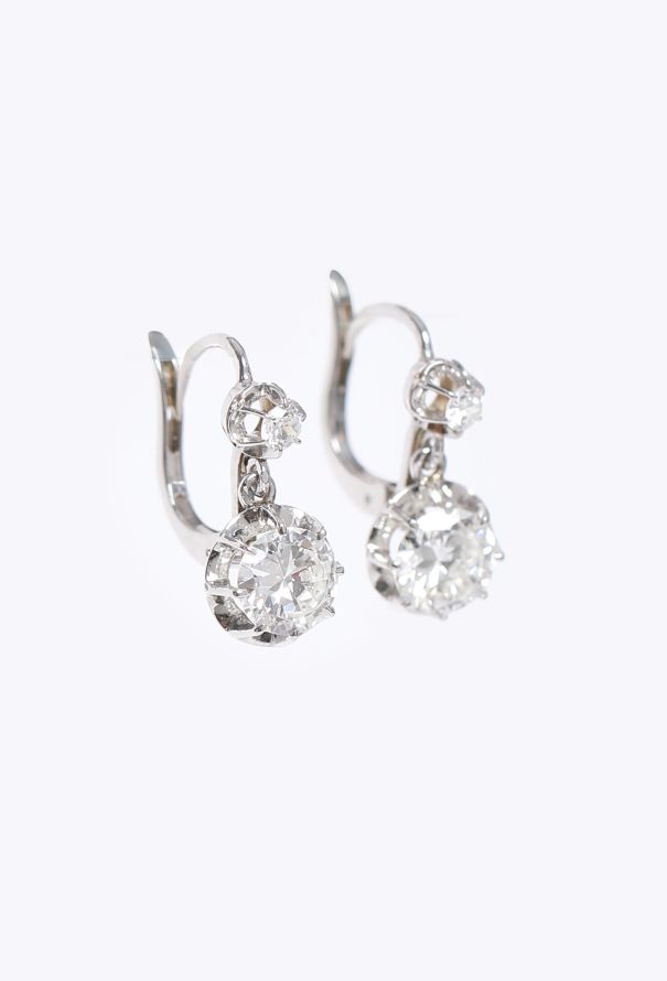 Modern Fine Jewelry Exceptional 18K White gold & Diamond  Sleeper Earrings - 3 Modern Fine Jewelry Exceptional 18K White gold & Diamond  Sleeper Earrings - 3