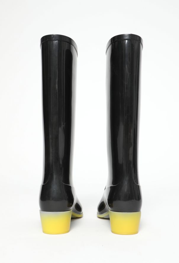 Chanel Patent 'CC' Rain Boots - 5