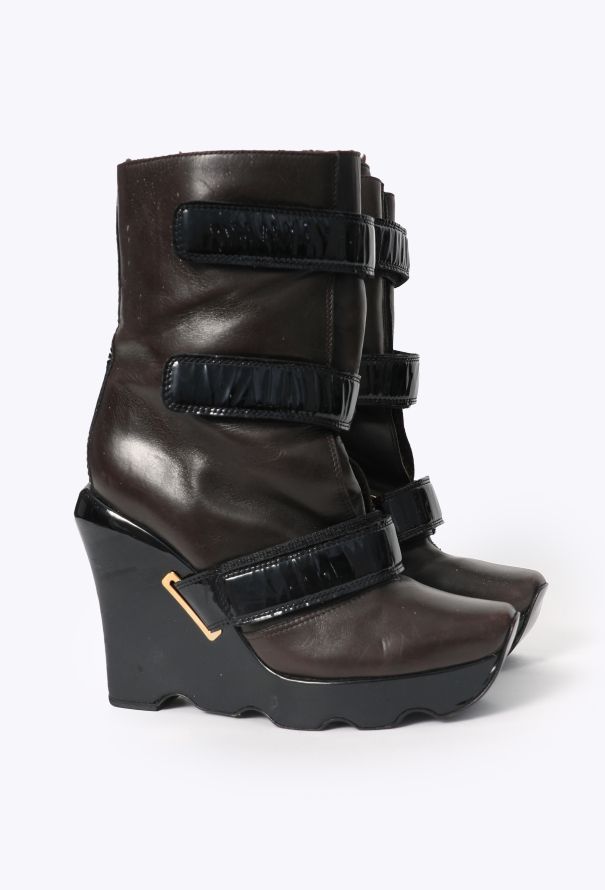 Louis Vuitton F/W 2006 Sculpted Wedge Boots - 4