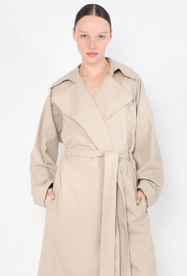 The Row S/S 2023 Badva Belted Trench - 4 The Row S/S 2023 Badva Belted Trench - 4