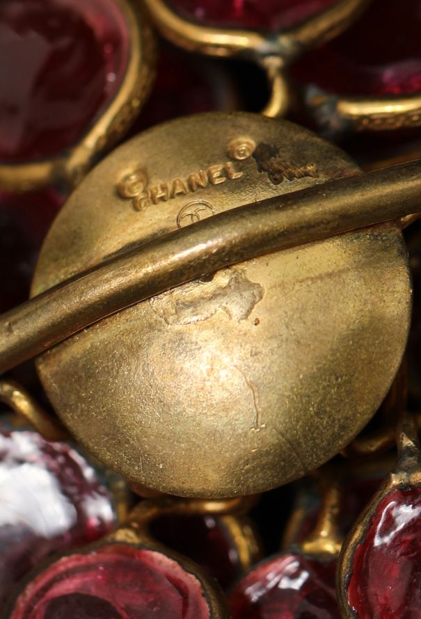 Chanel Rare 1960s Gripoix Camélia Brooch - 5 Chanel Rare 1960s Gripoix Camélia Brooch - 5