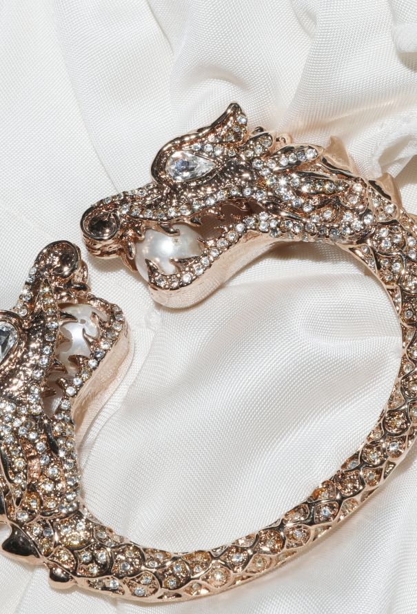 Gucci HIGHLY COLLECTOR F/W 2004 Plunging Brooch Gown - 9