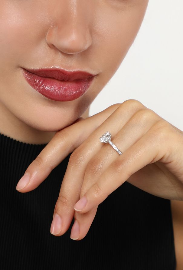 Modern Fine Jewelry Exquisite 2.2 Ct Diamond Solitaire & Platinum Ring - 2 Modern Fine Jewelry Exquisite 2.2 Ct Diamond Solitaire & Platinum Ring - 2