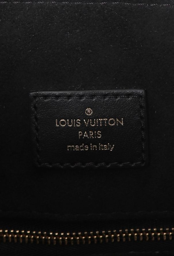 Louis Vuitton Black Epi Sac Plat - 12 Louis Vuitton Black Epi Sac Plat - 12
