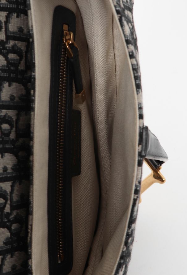 Oblique Medium Saddle Bag | Authentic & Vintage | ReSee