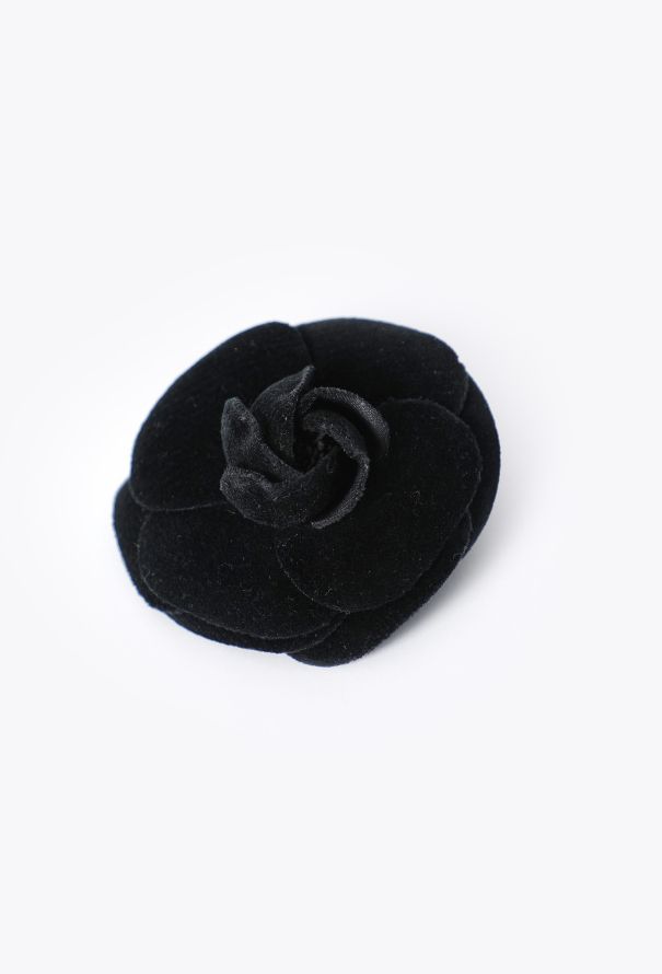 Chanel Sculpted Velvet Camélia Brooch - 2