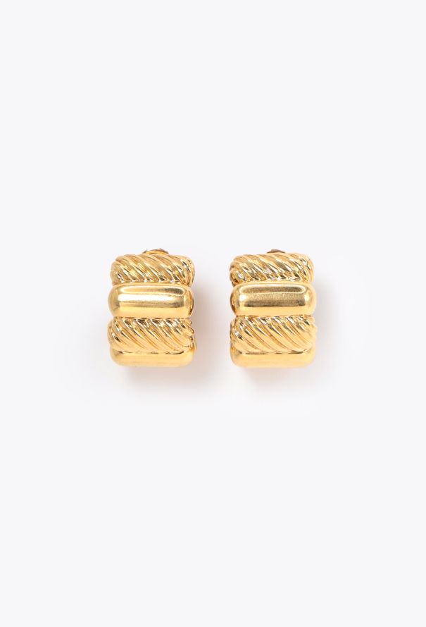 Vintage Fine Jewelry O.J Perrin 18k Yellow Gold Verona Clip On Earrings - 1