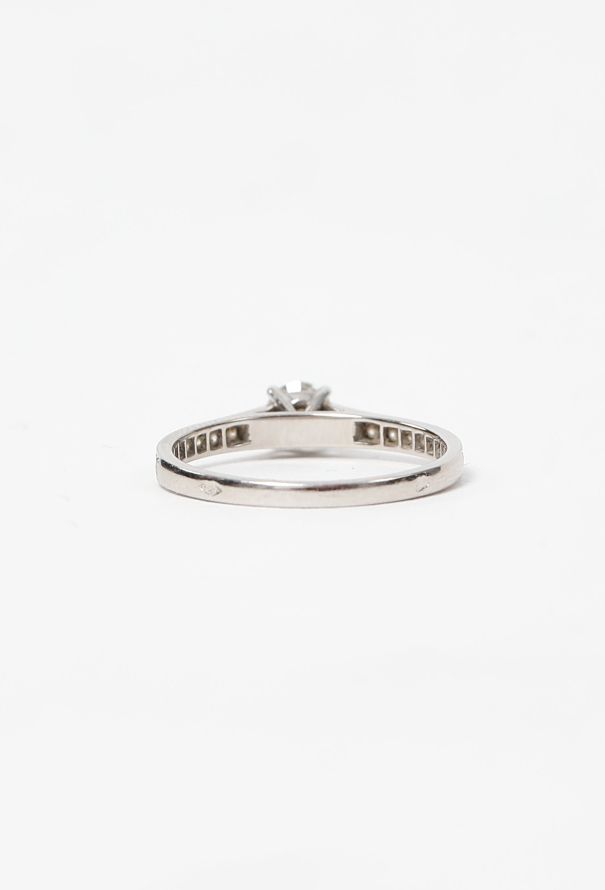 Van Cleef & Arpels Romance Solitaire Engagement Ring - 5 Van Cleef & Arpels Romance Solitaire Engagement Ring - 5