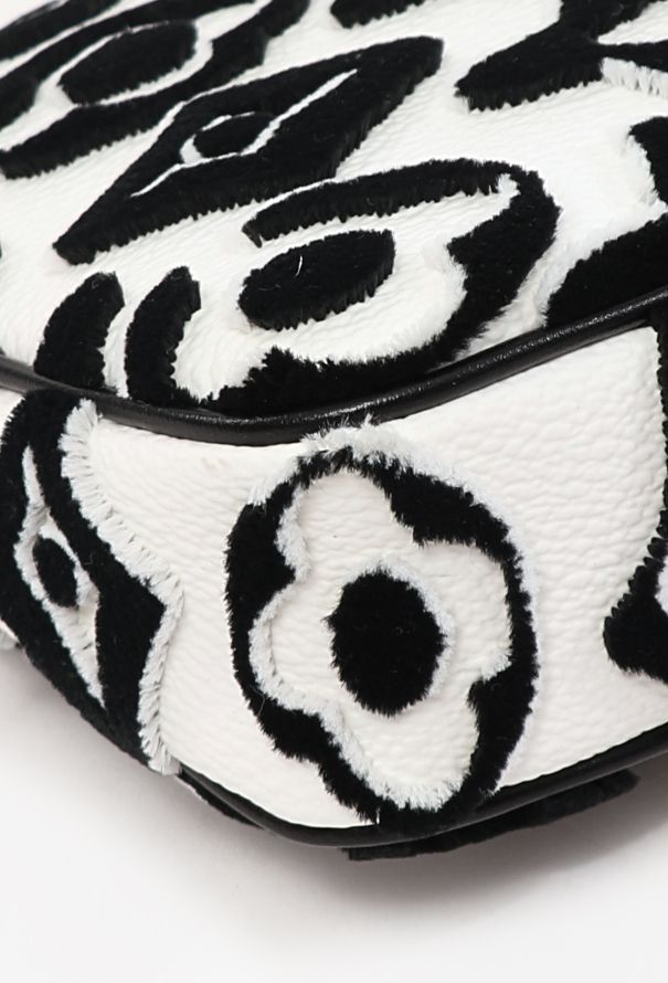 Louis Vuitton 2021 x Urs Fischer Pochette Bag - 8 Louis Vuitton 2021 x Urs Fischer Pochette Bag - 8