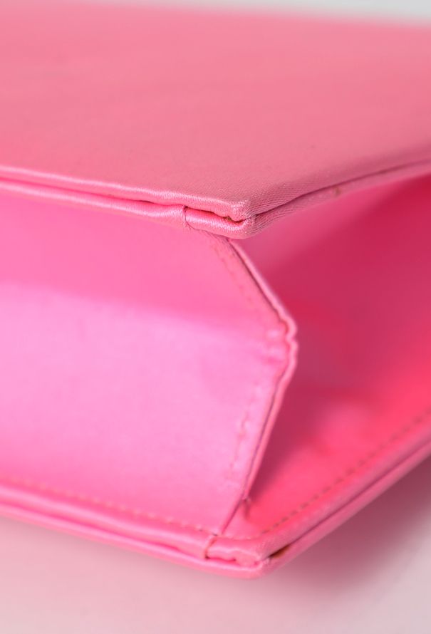 Saint Laurent '90s Satin Envelope Clutch - 10