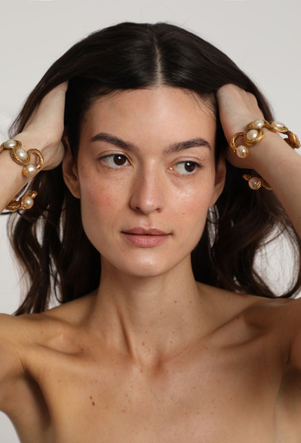 Chanel 1993/94 Bourgeois Pearl Bangle Set - 1