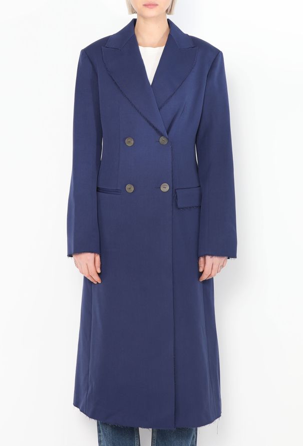 Loewe 2020 Distressed Trim Notched Coat - 3