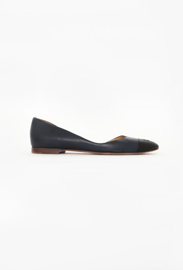 Chanel Bicolor Leather 'CC' Ballerinas - 1