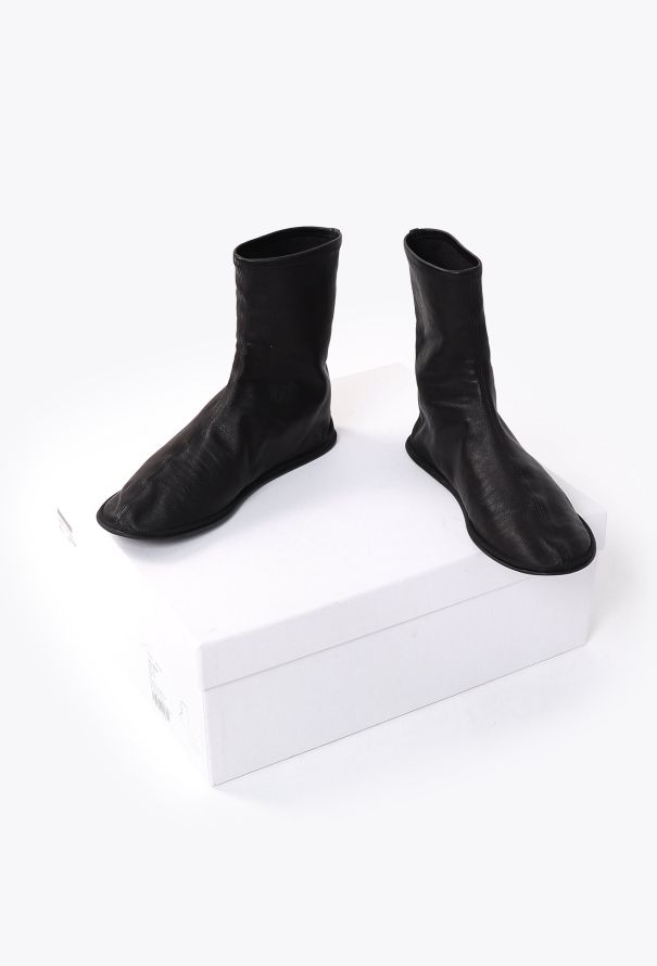 The Row Resort 2024 Lulu Stretch Boots - 7