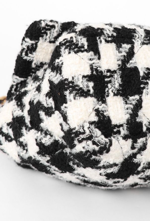 Chanel Houndstooth Tweed 19 Flap Bag - 8