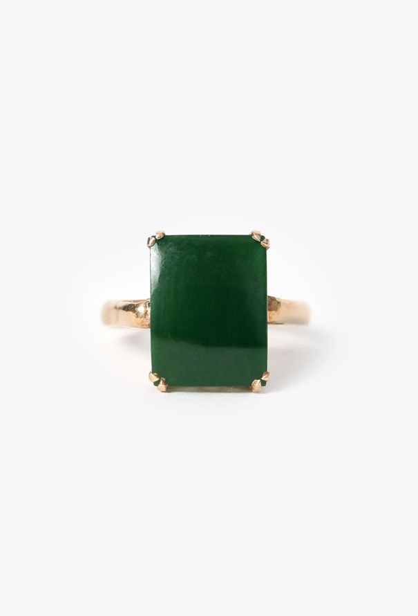 Vintage Fine Jewelry 1960s 18K Yellow Gold & Jade Ring - 1