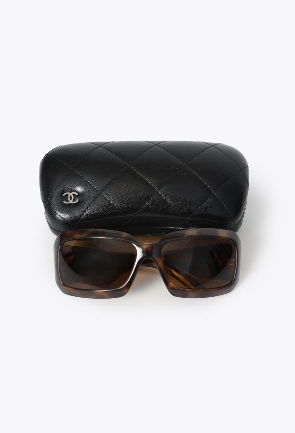 Chanel '90s Tortoiseshell 'CC' Sunglasses - 3