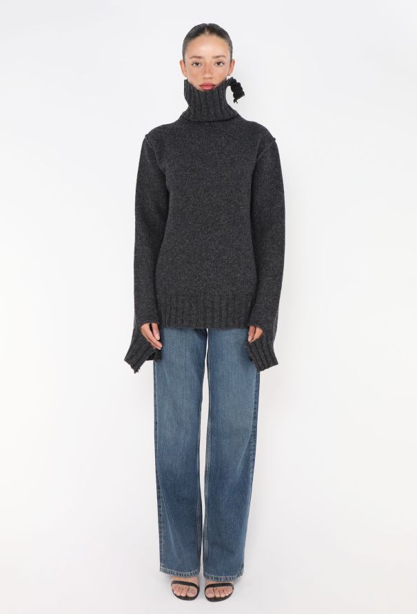 Céline Pre-Fall 2017 Distressed Sweater - 4