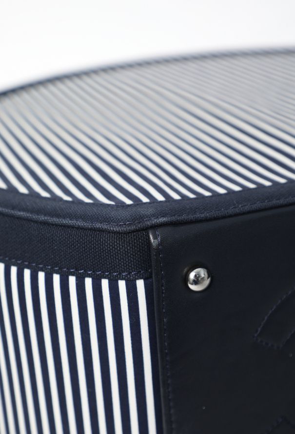 Chanel COLLECTOR Resort 2010 Rialto Striped Hat Box - 10