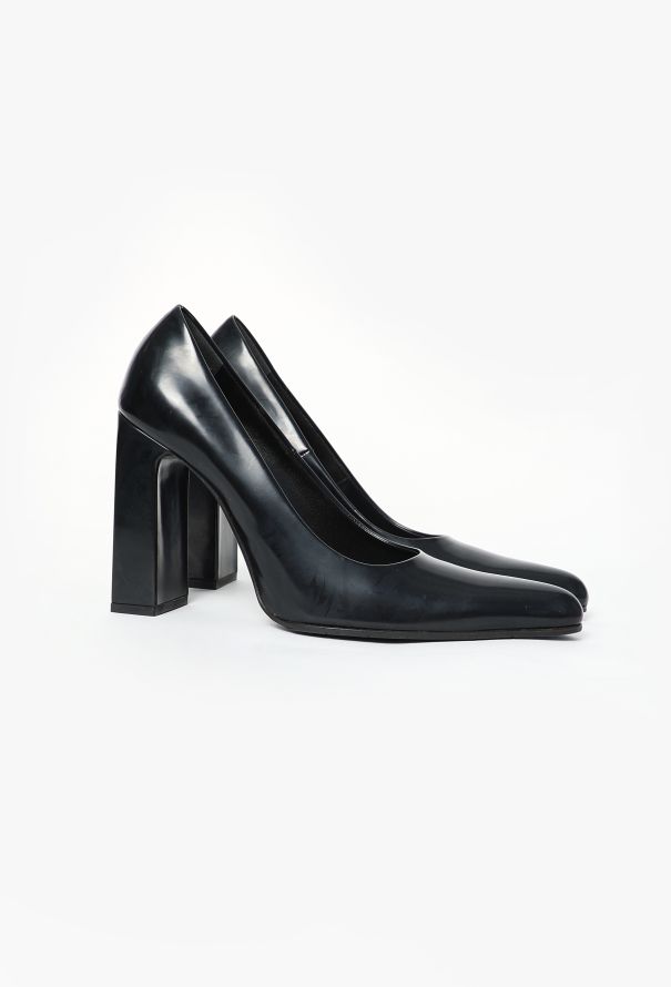 Balenciaga 2022 Round Toe Leather Pumps - 2