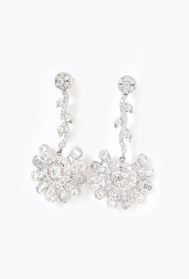 Vintage Fine Jewelry 18k White Gold & 3 Carats Diamond Daisy Earrings - 3 Vintage Fine Jewelry 18k White Gold & 3 Carats Diamond Daisy Earrings - 3