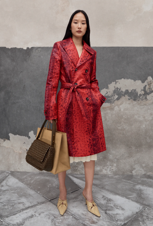 Bottega Veneta Pre-Fall 2023 Snake Print Trench - 2
