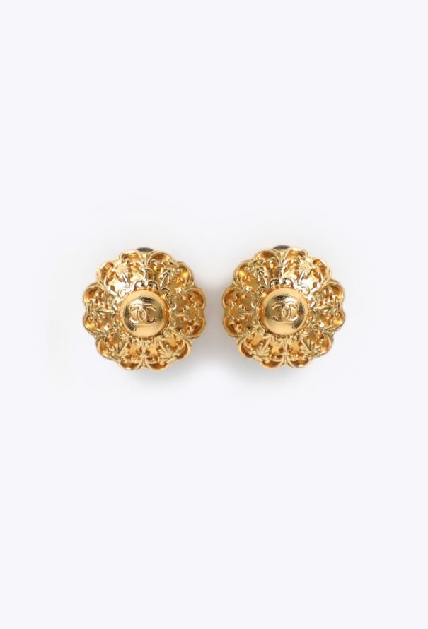 Chanel 1996 Mini Floral Clip-On Earrings - 1