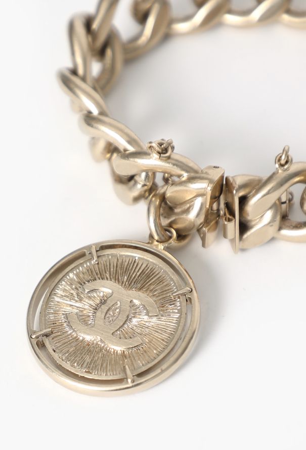 Chanel 2006 'CC' Medallion Chain Bracelet - 3