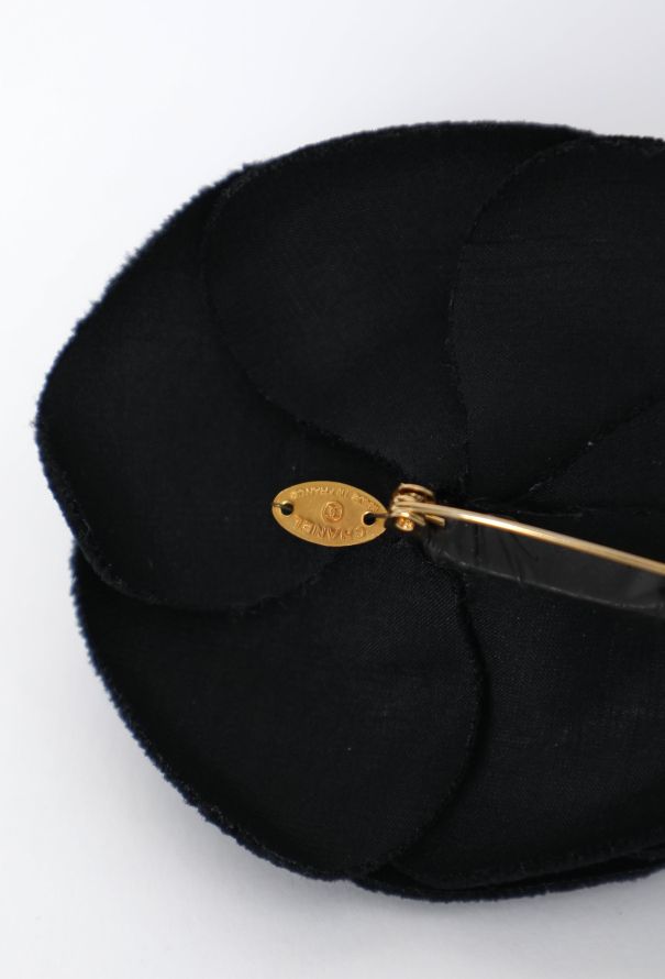 Chanel Sculpted Velvet Camélia Brooch - 3