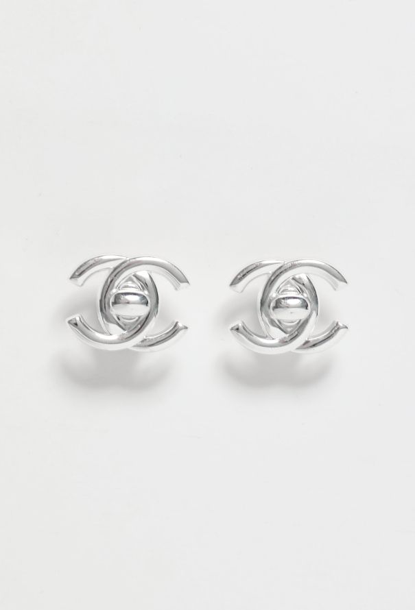 Chanel Black Heart Cc Dangle Pearl Earrings Auction