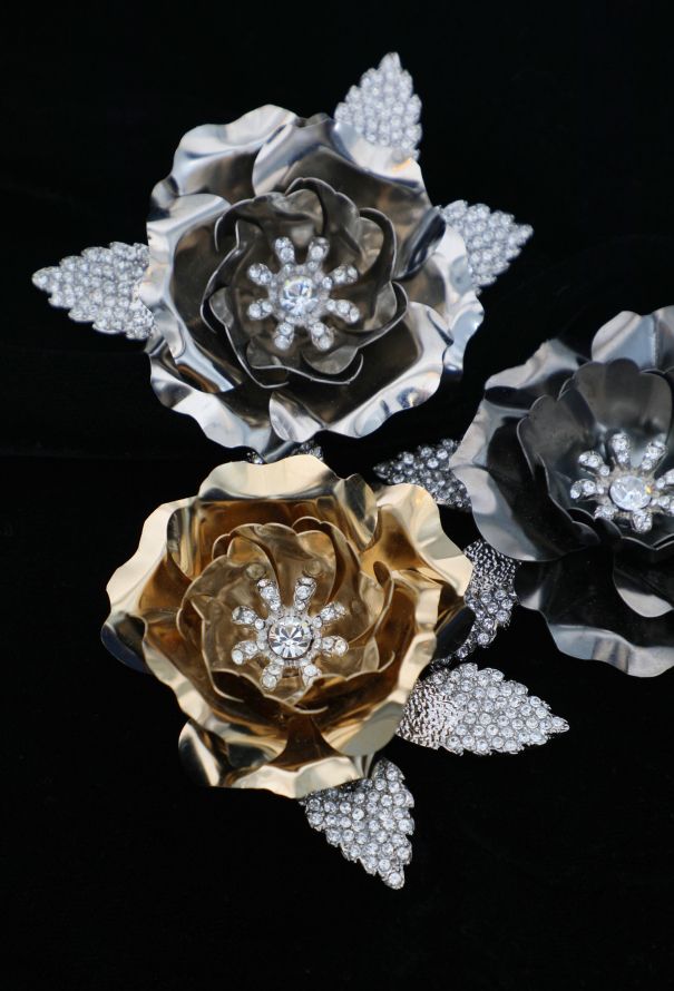 Azzaro Vintage 3-piece Strass Floral Brooches - 4