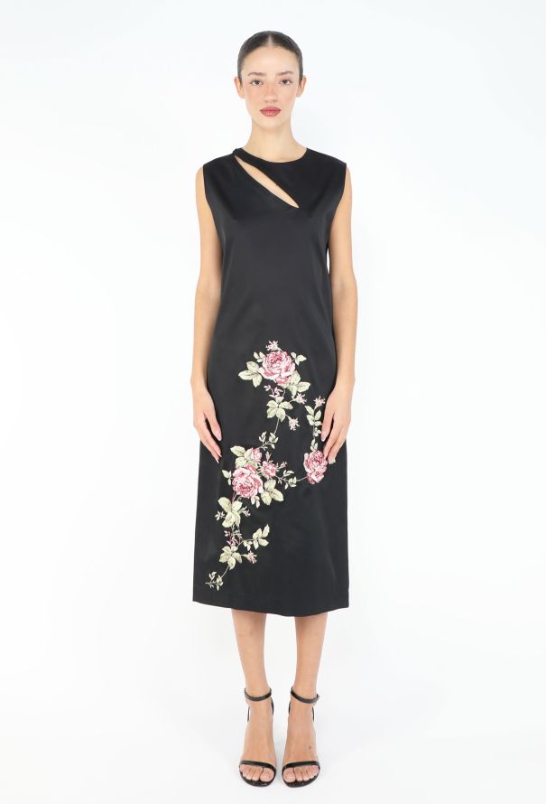 Alexander McQueen Fall 1997 Embroidered Rose Dress - 3