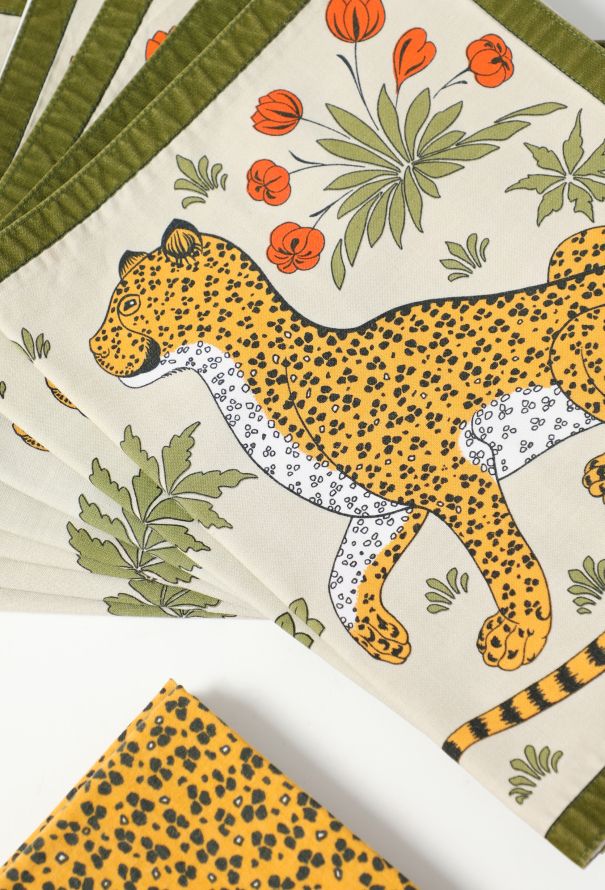 Hermès Vintage 'Les Leopards' 16-piece Placemat Set - 3 Hermès Vintage 'Les Leopards' 16-piece Placemat Set - 3