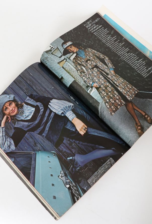 VOGUE UK 1970 Clive Arrowsmith Issue Trio - 7 VOGUE UK 1970 Clive Arrowsmith Issue Trio - 7