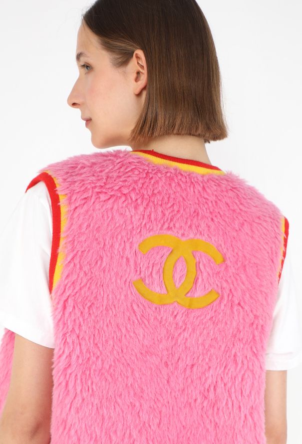 Chanel F/W 1994 Alpaca Fur ‘CC’ Vest - 2