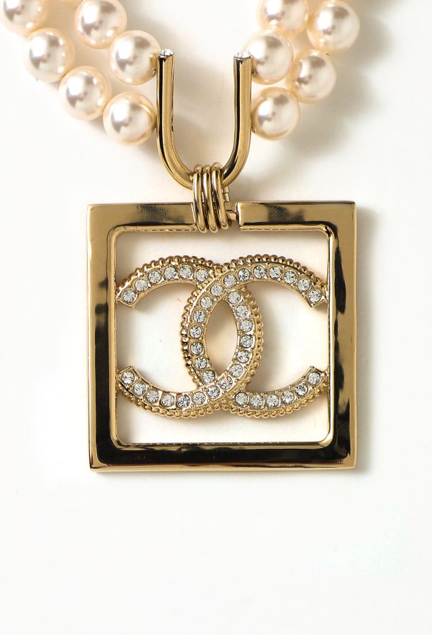 Chanel 19P Crystal Pearl CC Necklace Gold