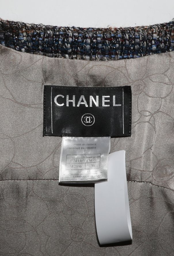 Chanel Fall 2004 Iridescent Tweed Jacket - 7