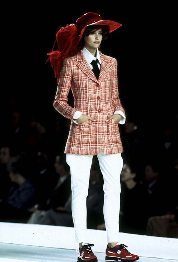 Chanel S/S 1997 Wool Tweed Blazer - 2