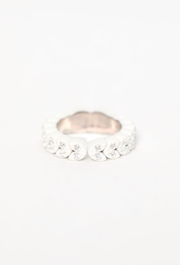 Bottega Veneta S/S 2021 Embellished Silver Flower Ring - 3 Bottega Veneta S/S 2021 Embellished Silver Flower Ring - 3