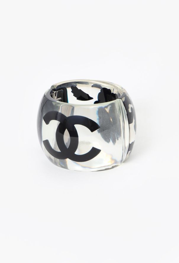 Chanel S/S 2004 Casted Camélia 'CC' Bracelet - 4 Chanel S/S 2004 Casted Camélia 'CC' Bracelet - 4