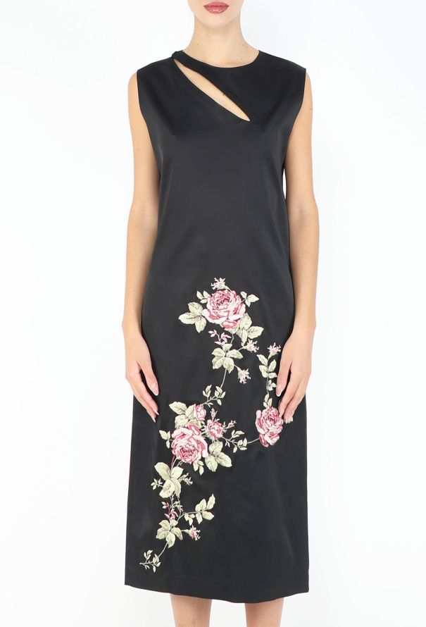 Alexander McQueen Fall 1997 Embroidered Rose Dress - 4