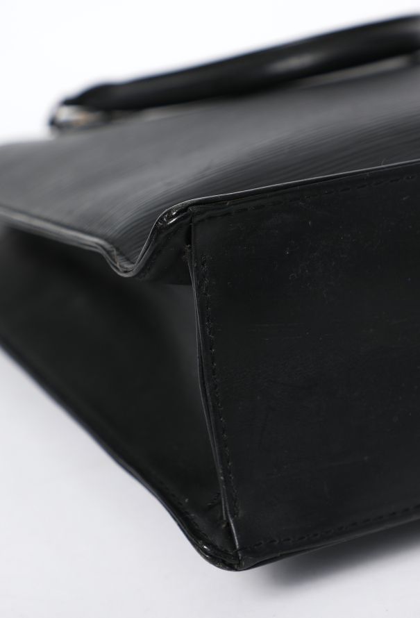 Louis Vuitton Vintage Black Epi Sac Plat - 10