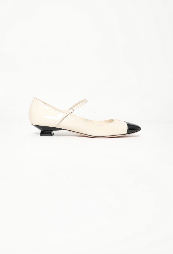 Miu Miu 2023 Patent Leather Logo Ballerinas - 1