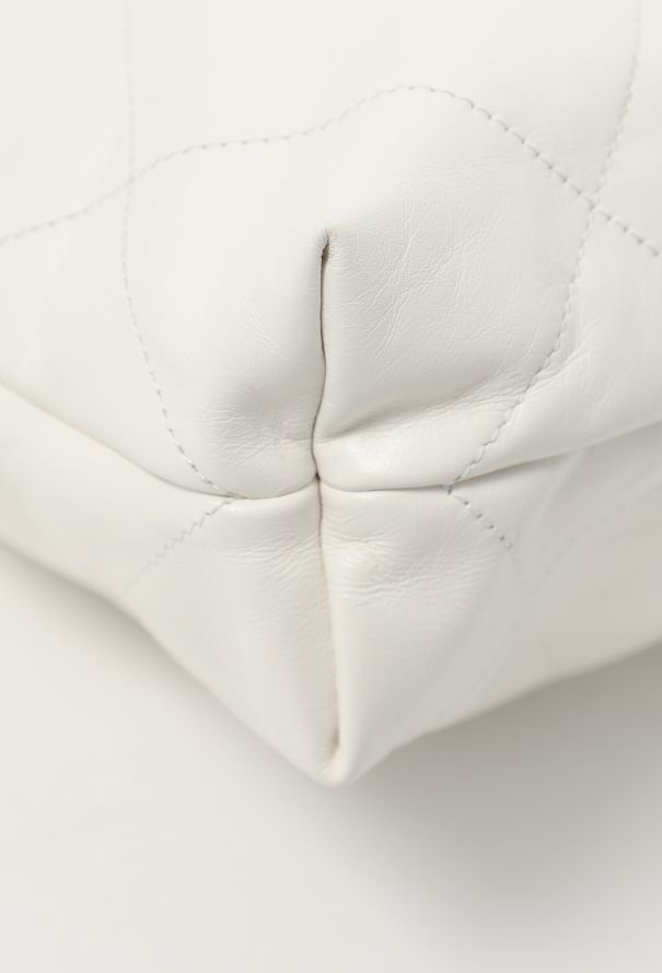 S/S 2022 White 22 Hobo Bag | Authentique & Vintage | ReSee