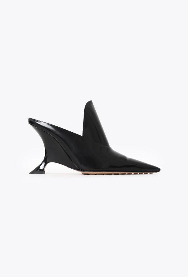 Bottega Veneta F/W 2023 Patent Rocket Pumps - 1