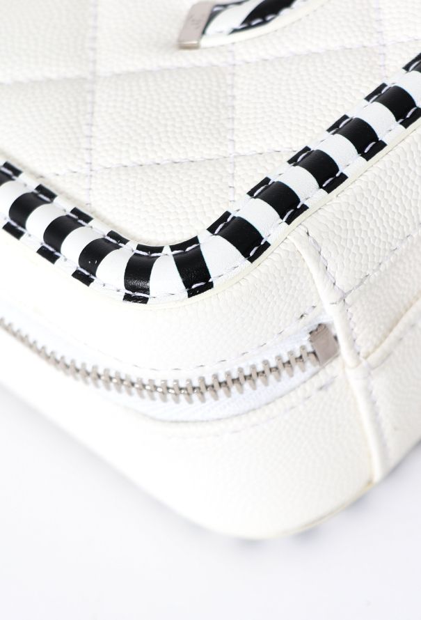 Chanel Resort 2019 Mini Vanity Bag - 10