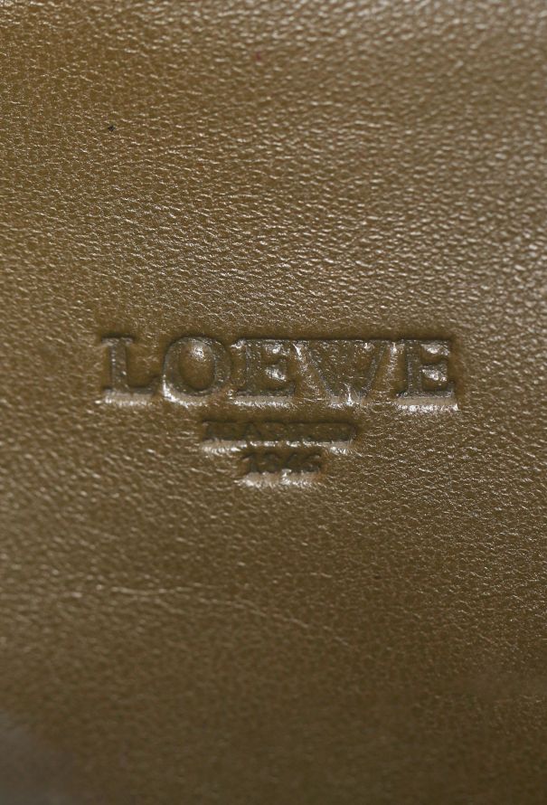 Loewe Vintage Limited Edition Porosus Paloma Bag - 12